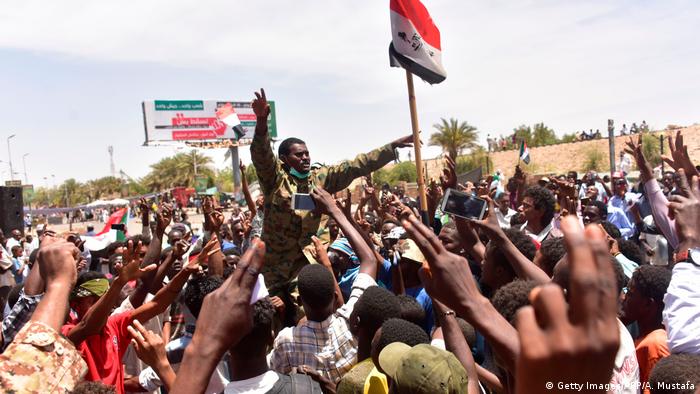 Sudan Proteste in Khartum (Getty Images/AFP/A. Mustafa)
