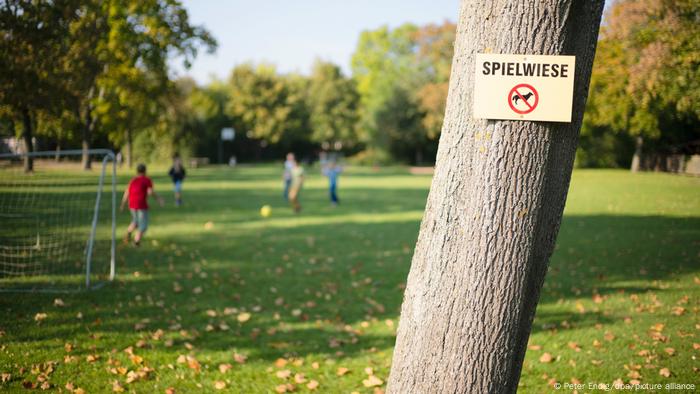 Symbolbild Spielwiese (picture-alliance/dpa/P. Endig)