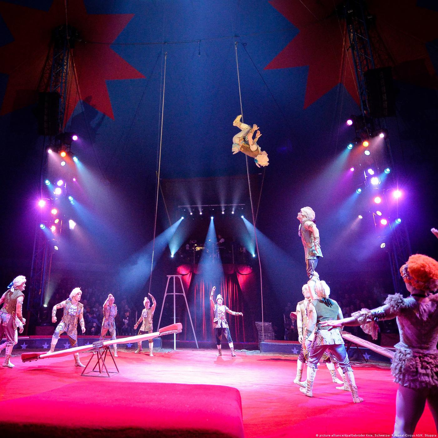 Manege frei im Circus Knie