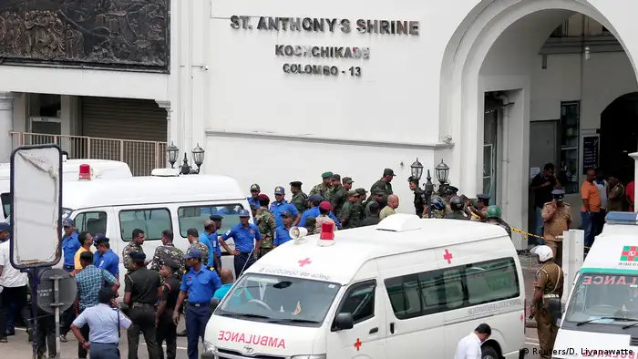 Sri Lanka Colombo Explosion in St. Anthony's Kirche (Reuters/D. Liyanawatte)