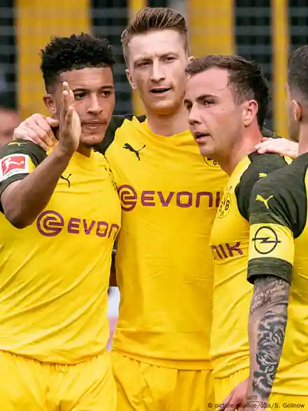 48418225_804.jpg