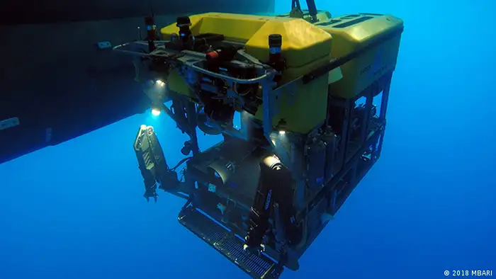An underwater robot being deployed at the Pescadero Basin (2018 MBARI)