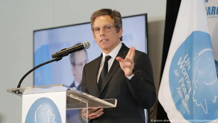 Ben Stiller speaking at a podium with a UN Women for Peace Association logo (picture-alliance/Luiz Rampelotto/EuropaNewswire)