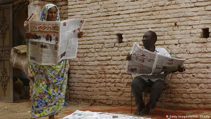 Afrika Pressefreiheit l Sudan - Zeitung, Presse (Getty Images/AFP/A. Shazly)