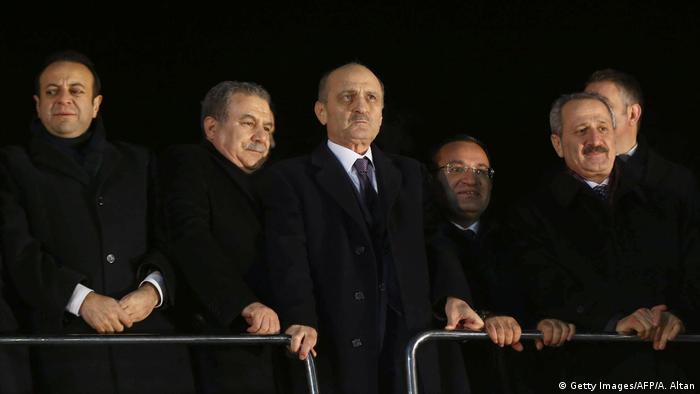 (Soldan sağa) Egemen Bağış, Muammer Güler, Erdoğan Bayraktar, Bekir Bozdağ, Zafer Çağlayan (24 Aralık 2013, Ankara)