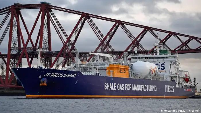 Ein Ineos-Frachtschiff mit Ethangas aus den USA an Bord erreicht Edinburgh in Schottland