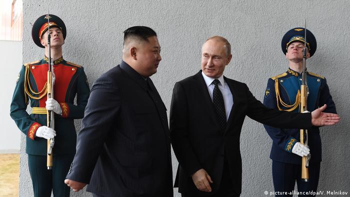Russland Wladiwostok Treffen Putin und Kim (picture-alliance/dpa/V. Melnikov)