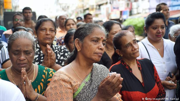 La Iglesia católica de Sri Lanka suspendió las misas del domingo por segunda vez consecutiva tras la serie de atentados contra lugares de culto cristianos y hoteles de lujo, que causaron 253 muertos y más de 500 heridos. (2.05.2019).