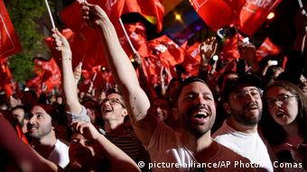 Ψηφοφόροι των Σοσιαλιστών το βράδυ της Κυριακής στη Μαδρίτη
