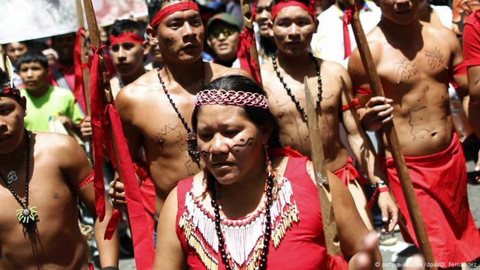 Venezuela Das idigene Volk der Pemones ARCHIV (picture-alliance/dpa/D. Fernandez)