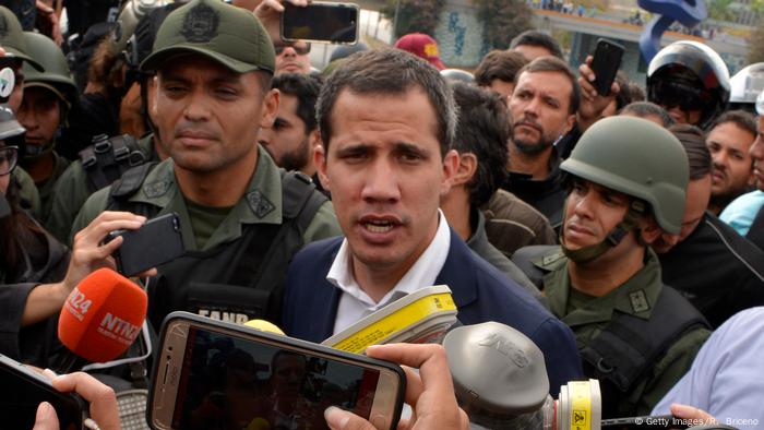 Venezuela Juan Guaido vor Airforce Base La Carlota in Caracas