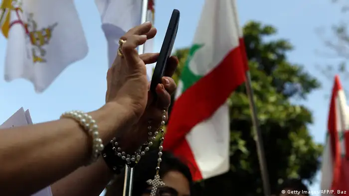 Libanon Beirut 2016 | Christin mit Smartphone