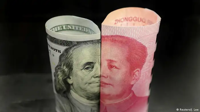 USA China l Handelsstreit l Banknoten - Dollar und Yuan