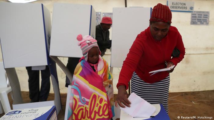Casi 27 millones de sudafricanos están llamados a las urnas, un récord para el país más industrializado de África. El favorito es el partido gobernante Congreso Nacional Africano (CNA), antiguo movimiento de Mandela. 08.05.2019