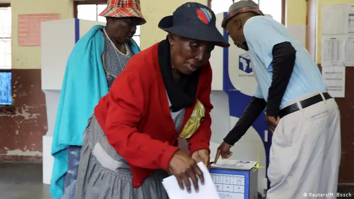 Südafrika Wahlen Wählerin in Seshego