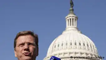 Guido Westerwelle vor dem Capitol in Washington, USA