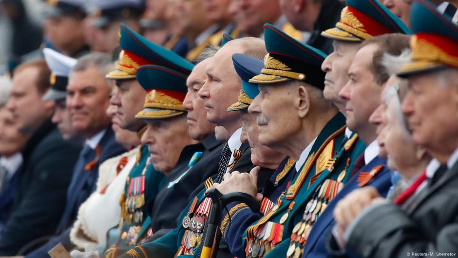 Bloomberg сообщил об отправке ветеранов на карантин для защиты Путина от COVID-19 | Новости из Германии о России | DW | 17.06.2020 Bloomberg сообщил об отправке ветеранов на карантин для защиты Путина от COVID-19 | Новости из Германии о России | DW | 17.06.2020