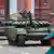 Танк Т-72Б3 під час параду на Красній площі у Москві