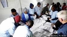 El CNA cae en Sudafrica pero mantiene mayoría a mitad del escrutinio electoral