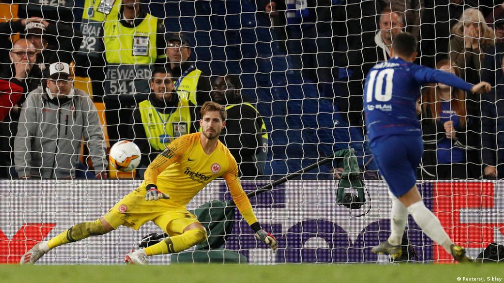 Penalty heartbreak for Eintracht Frankfurt as Chelsea book English Europa  League final | Sports | German football and major international sports news  | DW | 09.05.2019