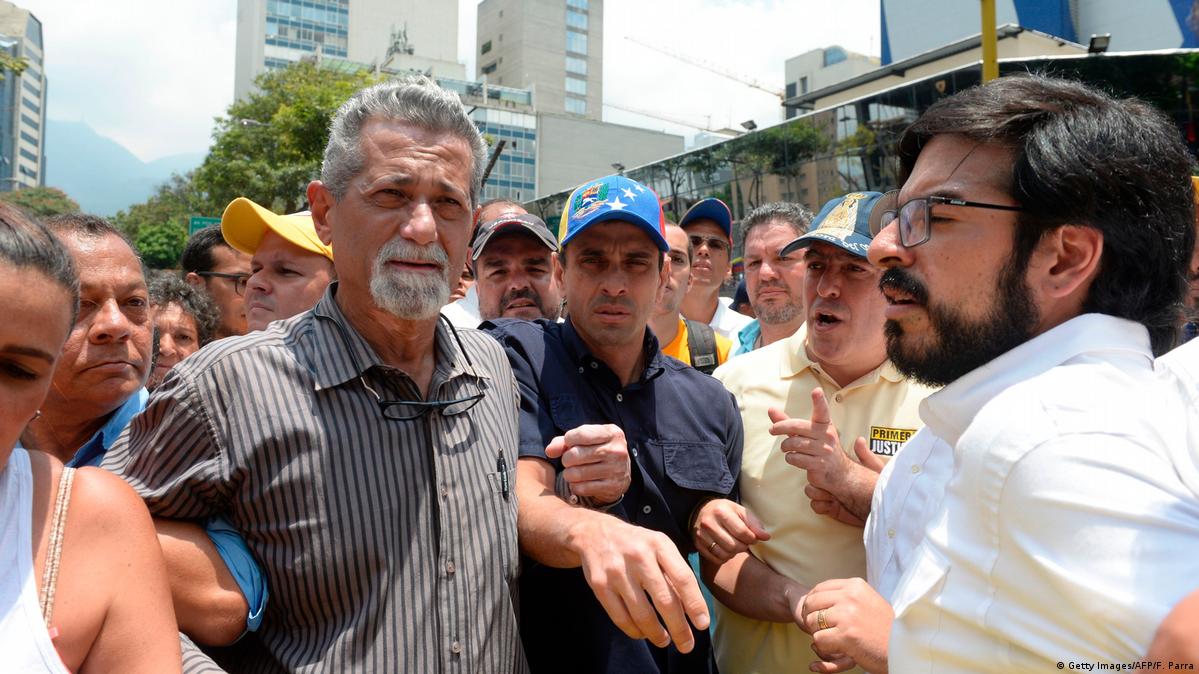 Régimen de Maduro libera a 13 presos políticos – DW – 24/08/2025