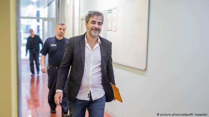 Berlin Journalist Deniz Yücel zur Vernehmung vor Amtsgericht