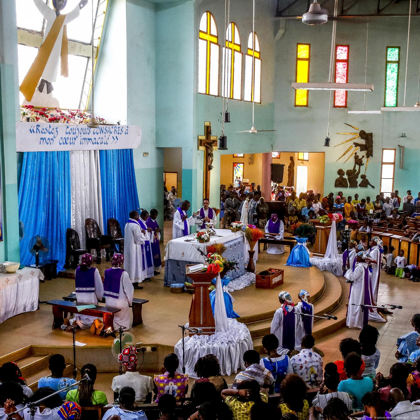 The 77 Percent – Why are Malawi’s young pastors against regulation? thumbnail