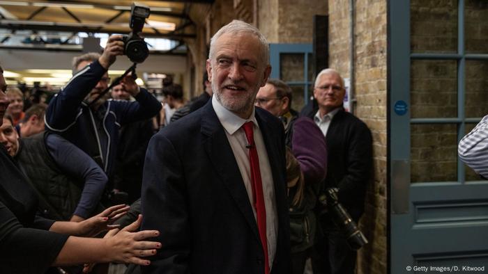 UK Jeremy Corbyn startet das Manifest der Labour Party zu den Europawahlen
