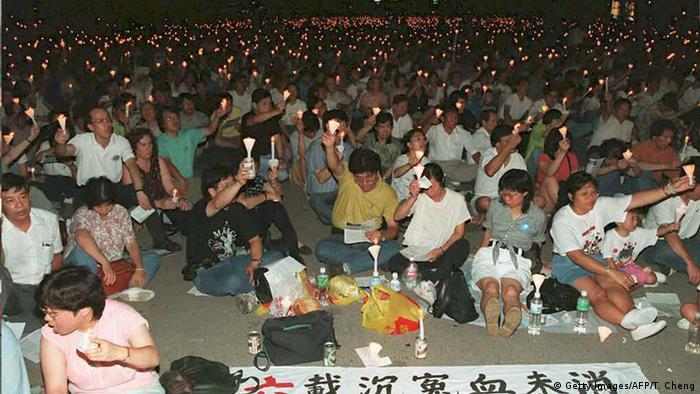 Hongkong Demonstration zum Gedenken an Tiananmen-Massaker in Victoria Park (1989)