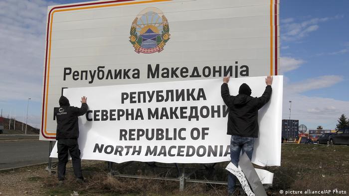 Artikelbild Weltzeit 2 | 2019 |  North Macedonia Renamed