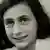 Retrato de Anne Frank, que tuvo que esconderse de los nazis durante dos años, y finalmente fue arrestada por la Gestapo y murió de tifus en el campo de concentración alemán de Bergen-Belsen.