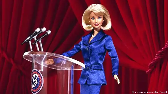 La barbie candidata a presidenta, parte del proyecto de Mattel y la Casa Blanca Girls' Inc. También se vendía en versión afroamericana e hispana.