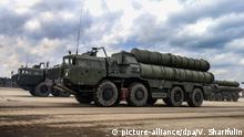 MOSCOW REGION, RUSSIA - APRIL 5, 2017: S-400 Triumf medium-range and long-range surface-to-air missile systems at Alabino training ground during a rehearsal for the upcoming 9 May military parade marking the 72nd anniversary of the victory over Nazi Germany in World War II. Valery Sharifulin/TASS |