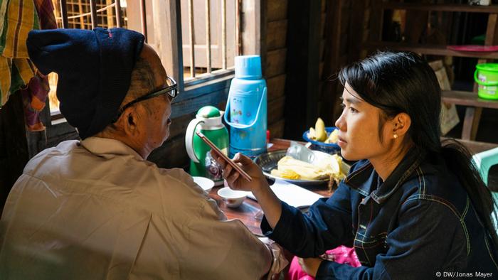 #speakup barometer Myanmar (DW/Jonas Mayer )