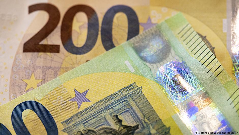 Yeni 100 Ve 200 Eurolar Piyasaya Suruluyor Avrupa Dw 28 05 2019