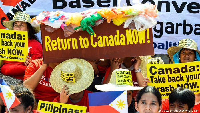 Philippinen Protest gegen Müll aus Kanada (Getty Images/AFP/M.S. Tan)