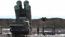 Rusia lleva a cabo ejercicios militares en Crimea con su sistema antimisiles S-400