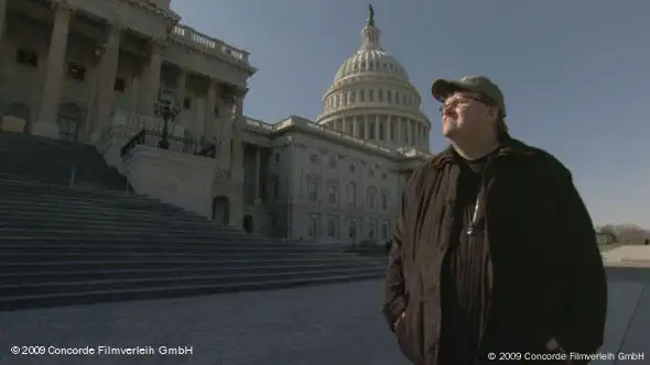 Michael Moore vor dem Kapitol in Washington (Foto: Concorde Filmverleih GmbH)