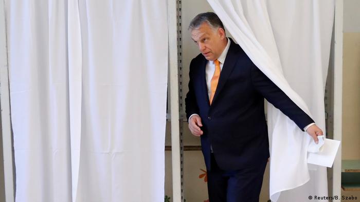 Hungarian Prime Minister Viktor Orban casts his vote in Budeapest. May 26, 2019. (Reuters/B. Szabo)