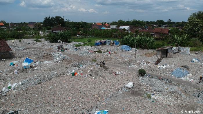 Indonesien - Zulieferung von Ecoton bezüglich Australischer Müll in Ost-Jawa (Prigi/Ecoton)