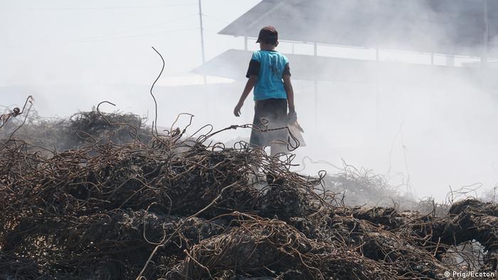 Indonesien - Zulieferung von Ecoton bezüglich Australischer Müll in Ost-Jawa (Prigi/Ecoton)