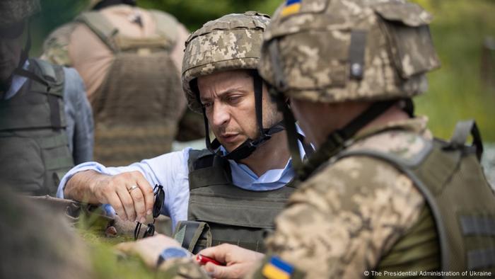 Putin and Zelenskiy agree to Paris talks on Ukraine | DW Learn German