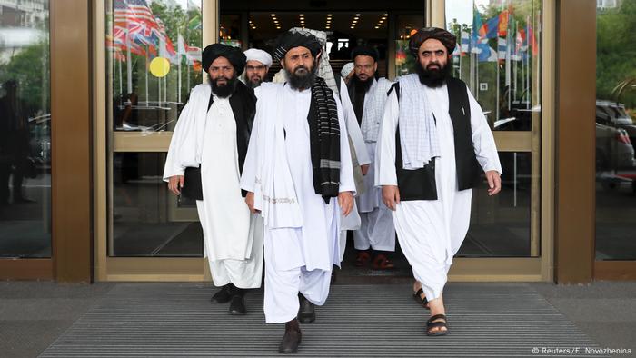 Russland Gespräche zwischen Taliban und afghanischen Politiker in Moskau (Reuters/E. Novozhenina)