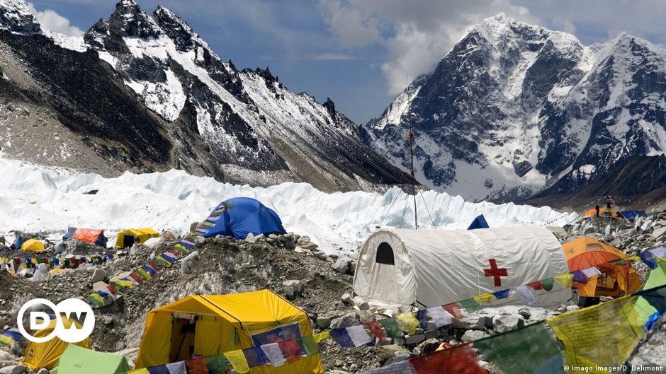 Montañista da positivo por COVID-19 en campamento base del Monte Everest |  Coronavirus | DW | 23.04.2021