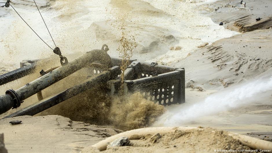 Kenya's sand mining boom DW 07/18/2019