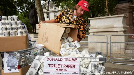 Protesters sell Donald Trump toilet paper in Parliament Square (Getty Images/AFP/A. McBride)