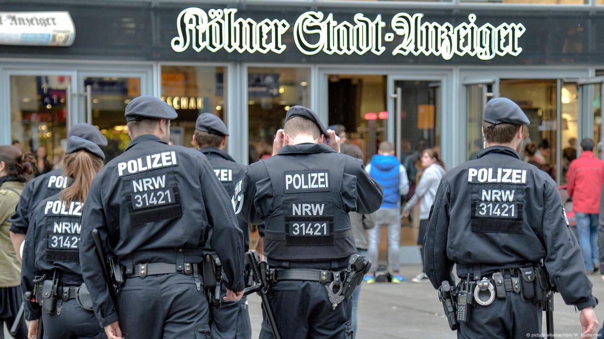 Ein Polizist darf erkennbar sein DW 26.09.2019