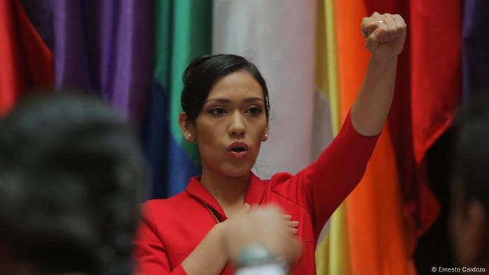 La titular del Senado de Bolivia, Adriana Salvatierra, en esta imagen de archivo, asumió por unas cinco horas la Presidencia de Bolivia, convirtiéndose en la mandataria más joven de la historia del país. Oficialista de origen chileno, tiene 30 años. El vicepresidente viajó a México mientras Evo Morales se encontraba todavía volviendo de su visita oficial a Rusia. (17.07.2019).
