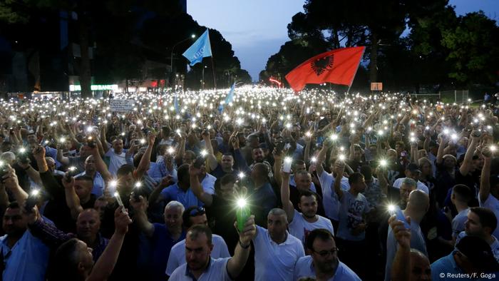 Albanien Anti-Regierungsproteste in Tirana