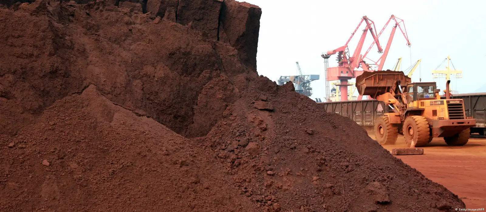 中国考虑限制稀土出口掐住美国军工企业咽喉？